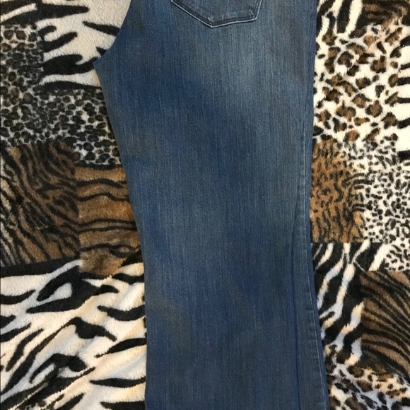 Levi’s Demi Curve Classic Bootcut jeans - Picture 6 of 6
